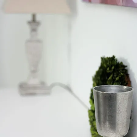 Idyllische - Mit Garten Und Sauna