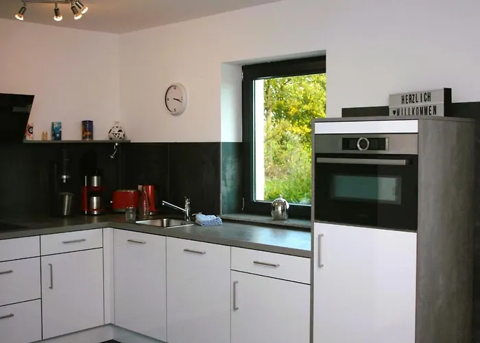 Idyllische - Mit Garten Und Sauna Daire *