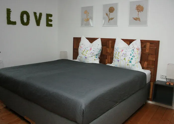 Idyllische - Mit Garten Und Sauna Lejlighed *